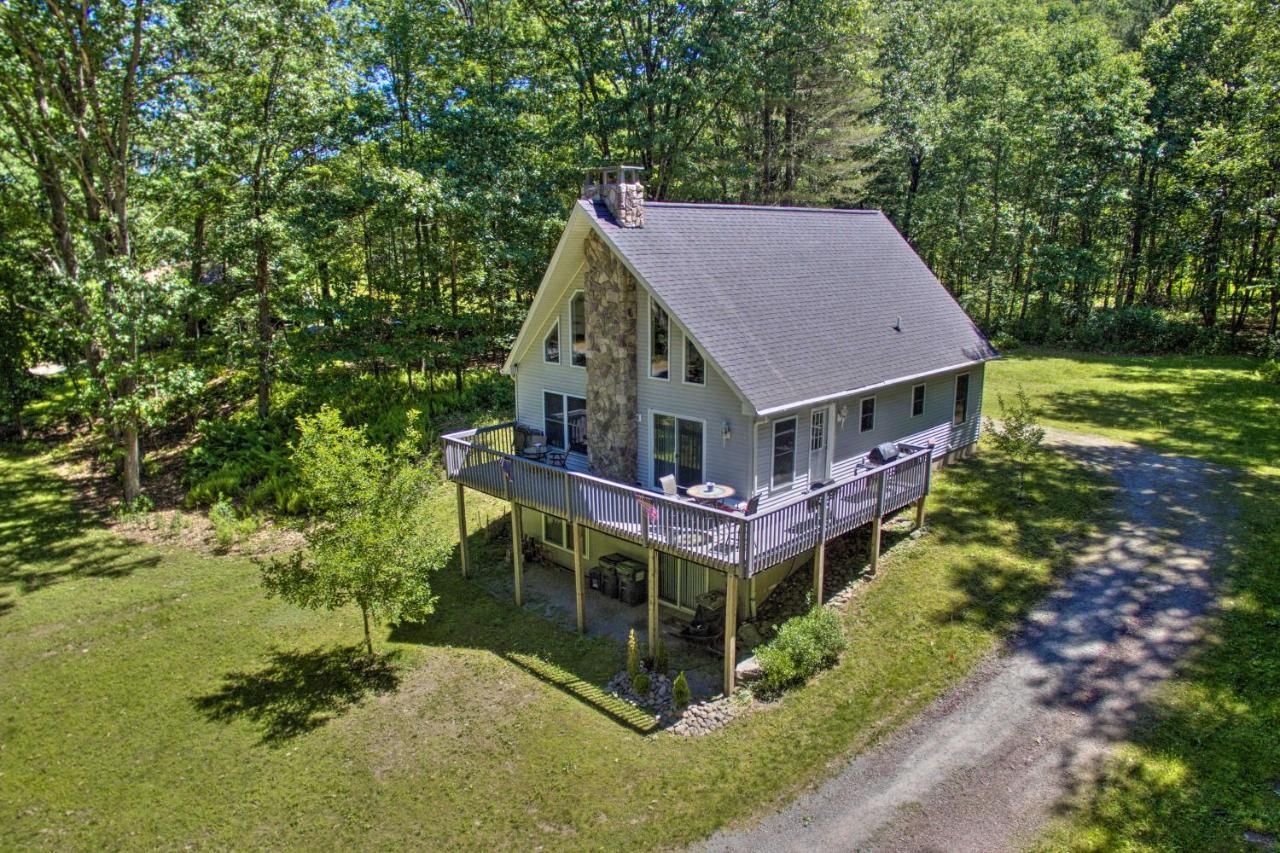Spacious Home With Deck, Grill And Delaware River View Callicoon Bagian luar foto