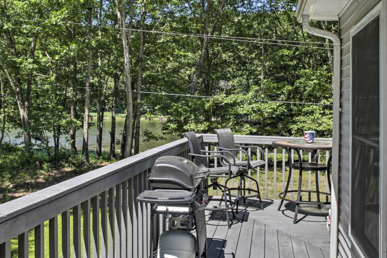Spacious Home With Deck, Grill And Delaware River View Callicoon Bagian luar foto