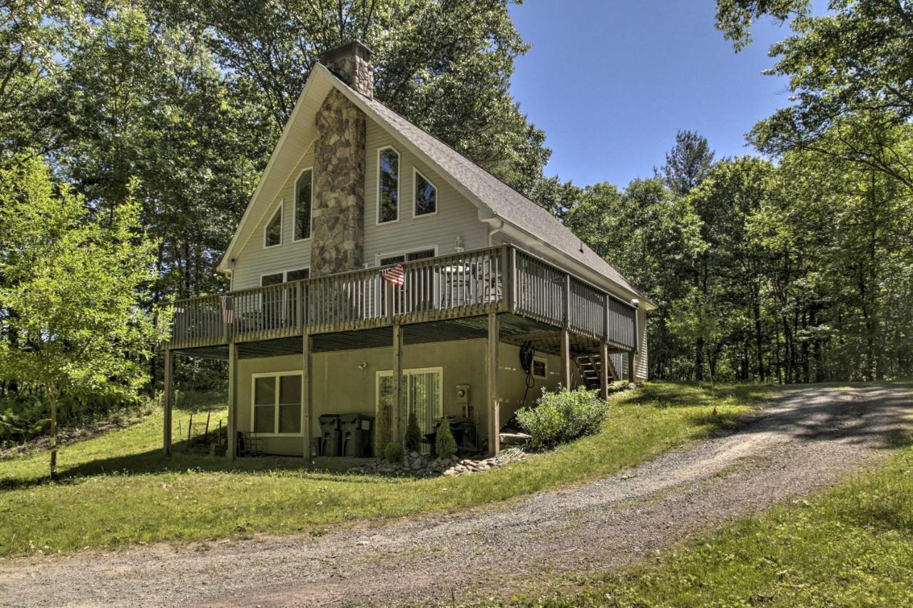 Spacious Home With Deck, Grill And Delaware River View Callicoon Bagian luar foto