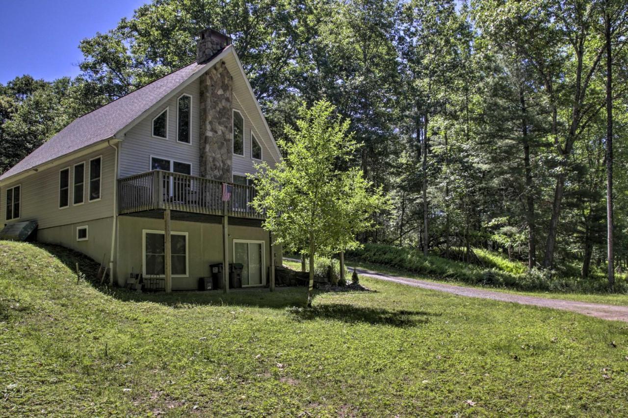 Spacious Home With Deck, Grill And Delaware River View Callicoon Bagian luar foto